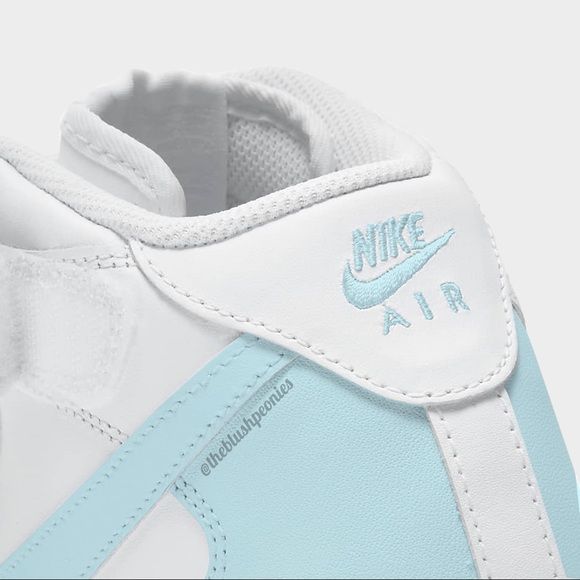 Nike Custom Painted Air Force 1 Mid Top - Light Blue NWT - Picture 14 of 15